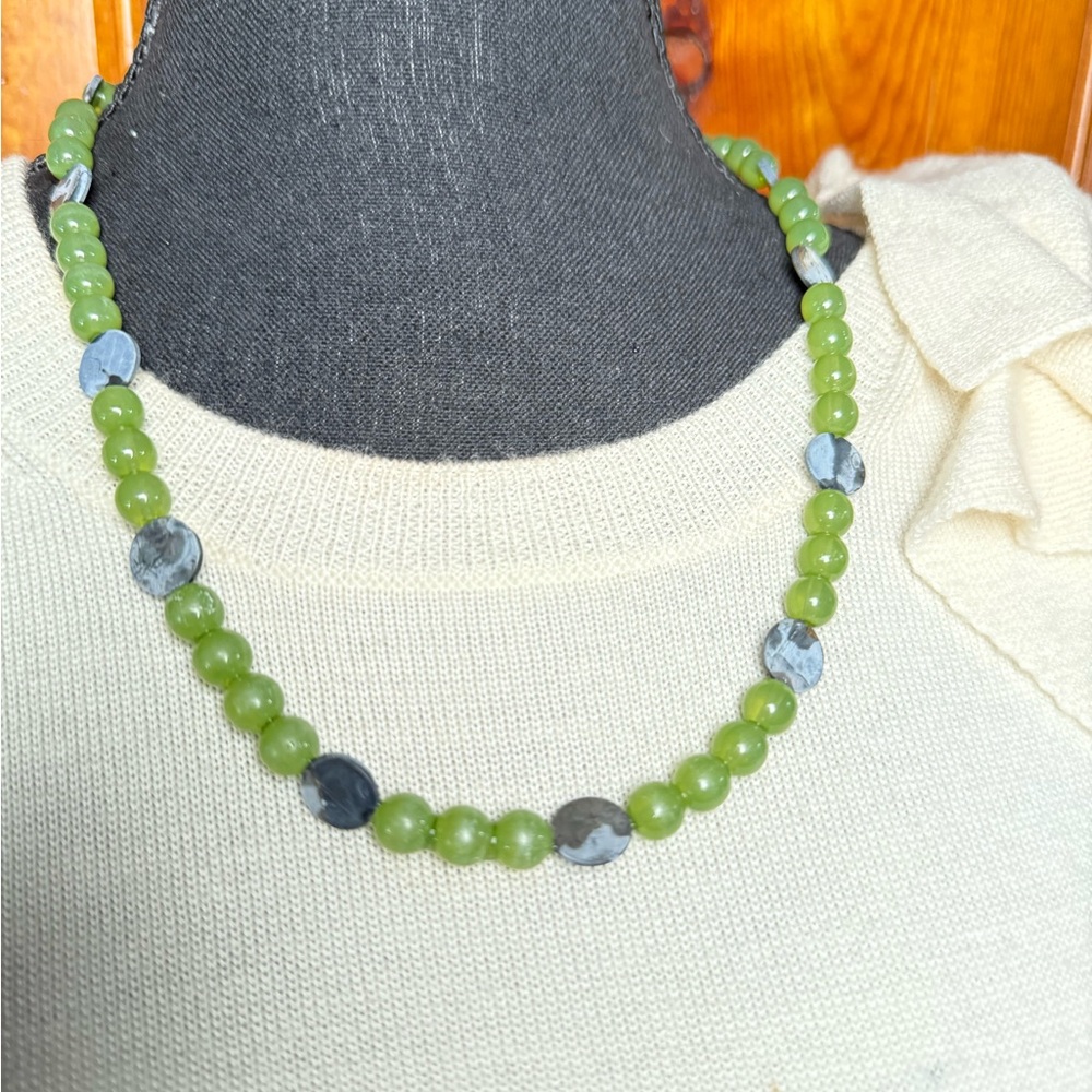Source Unknown Green and Blue Beaded Necklace‎